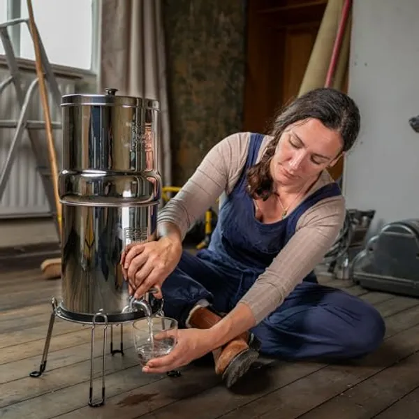 British Berkefeld waterfilter in keuken op aanrecht